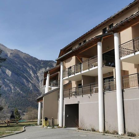 Studio 4 Personnes Avec Piscine Et Sauna - Residence Chateau Des Magnans - Jausiers - Fr-1-165B-45 Екстериор снимка