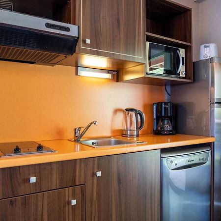Studio 4 Personnes Avec Piscine Et Sauna - Residence Chateau Des Magnans - Jausiers - Fr-1-165B-45 Екстериор снимка