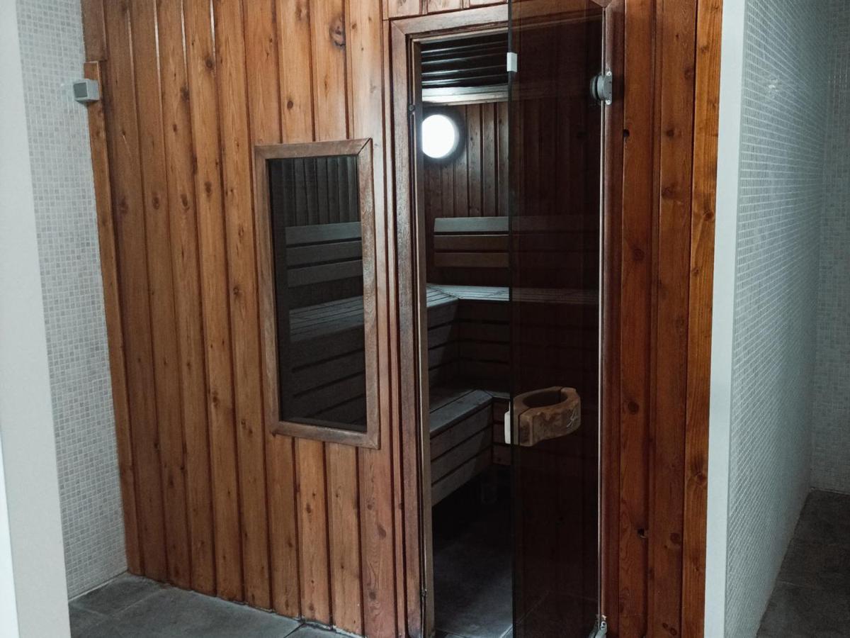 Studio 4 Personnes Avec Piscine Et Sauna - Residence Chateau Des Magnans - Jausiers - Fr-1-165B-45 Екстериор снимка