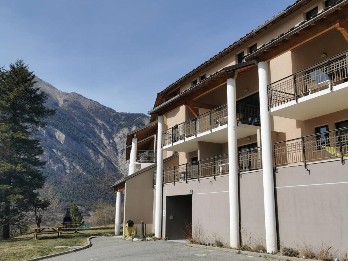 Studio 4 Personnes Avec Piscine Et Sauna - Residence Chateau Des Magnans - Jausiers - Fr-1-165B-45 Екстериор снимка